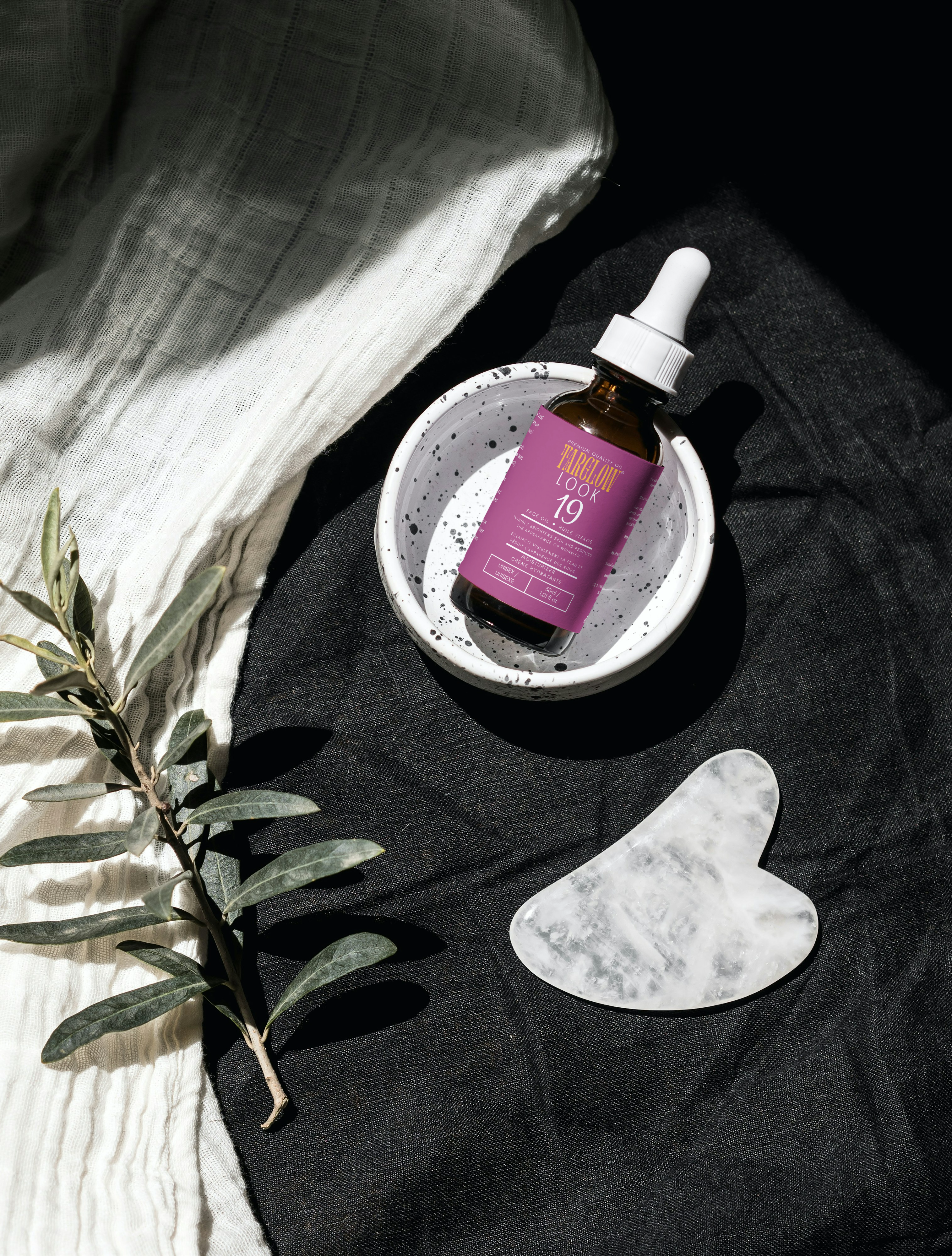 Look 19 – Premium Organic Face Oil 30 ml / 1.01 fl oz